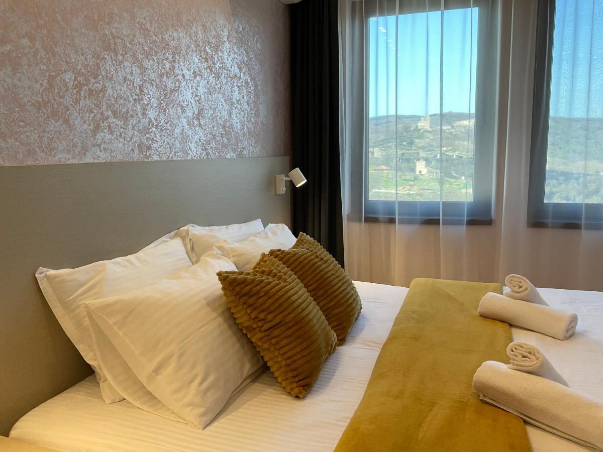 Guest Rooms Tsarevets Veliko Tarnovo Kültér fotó